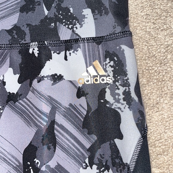 NWOT adidas pattern leggings - Picture 2 of 5